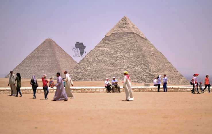Pyramid hike Giza plateau